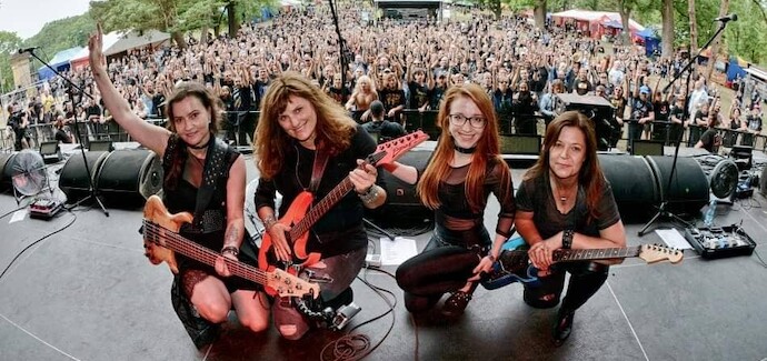 Lehčí rozhovor se skupinou Loretta