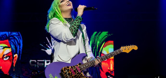 Seraina Telli na turné