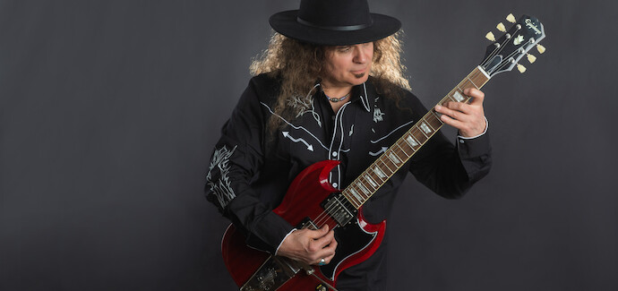 rozhovor s Vinnie Moore