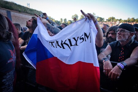 Nový singl Kataklysm obsadil první příčky hitparád! V srpnu live na Brutal Assault!